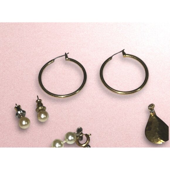 Set Of Gold & Pearl Jewelry - Necklaces Earrings & Bracelets - Vintage-Inspired - Picture 10 of 11